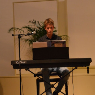 DSC_0017 (Small).JPG